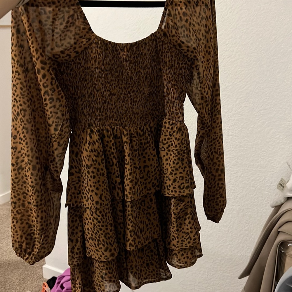 Square neck leopard romper